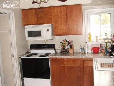 2749 Golfside Ln, Flint, MI 48504 photo 4