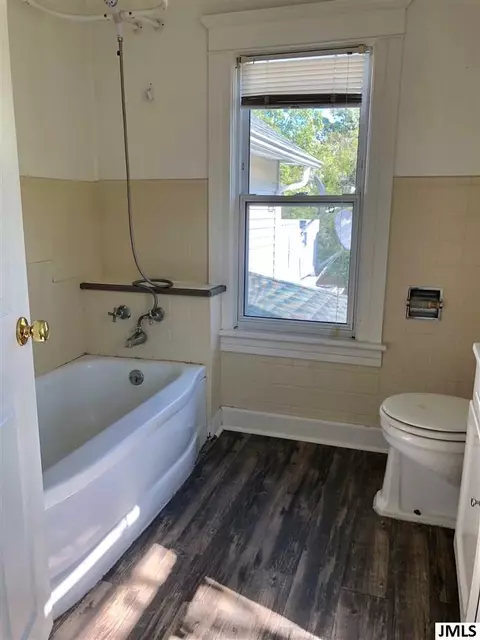 1225 S Jackson, Jackson, MI 49203 photo 4