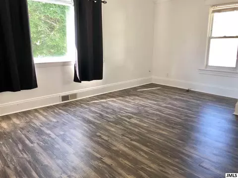 1225 S Jackson, Jackson, MI 49203 photo 2