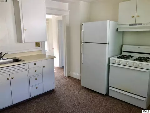 1225 S Jackson, Jackson, MI 49203 photo 3