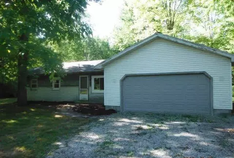 3104 E Baker, Midland, MI 48642 photo 1