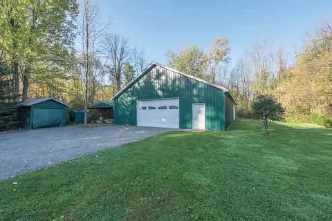 2155 N Huron, Pinconning, MI 48650 photo 2