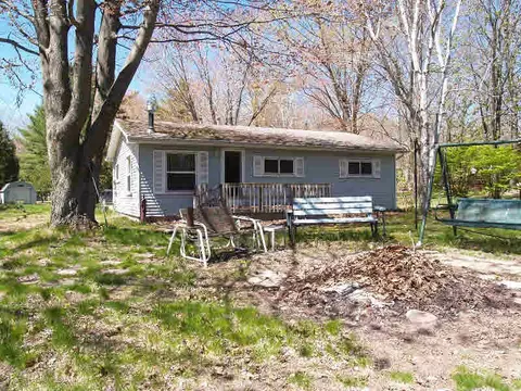 781 Orbe, Gladwin, MI 48624 photo 10