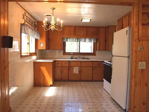 781 Orbe, Gladwin, MI 48624 photo 3