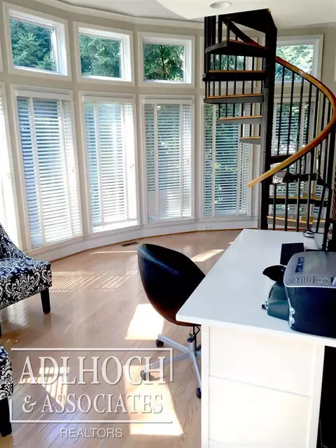 565 Hampton, Grosse Pointe Woods, MI 48236 photo 19