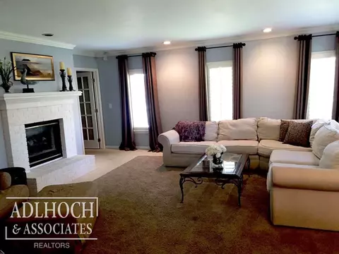 565 Hampton, Grosse Pointe Woods, MI 48236 photo 5