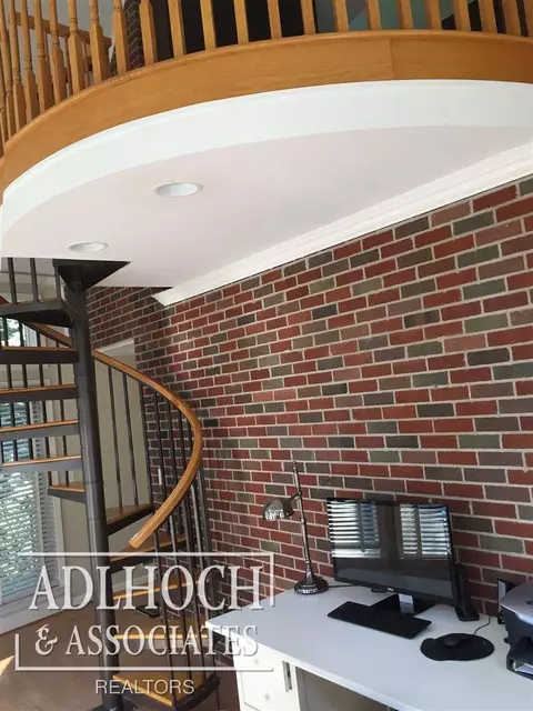 565 Hampton, Grosse Pointe Woods, MI 48236 photo 20