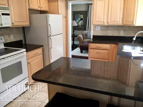 565 Hampton, Grosse Pointe Woods, MI 48236 photo 11