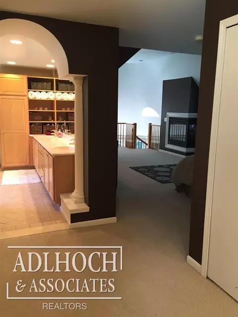 565 Hampton, Grosse Pointe Woods, MI 48236 photo 23