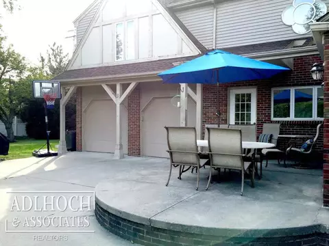 565 Hampton, Grosse Pointe Woods, MI 48236 photo 35