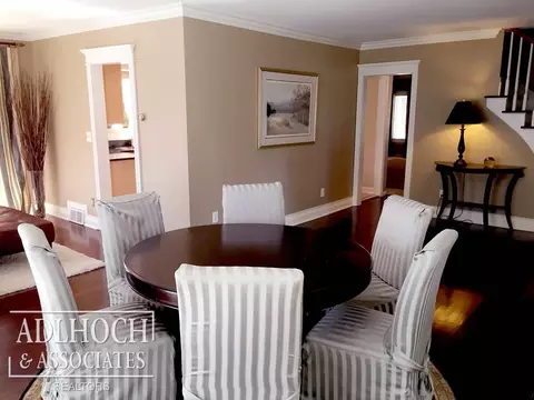 565 Hampton, Grosse Pointe Woods, MI 48236 photo 3