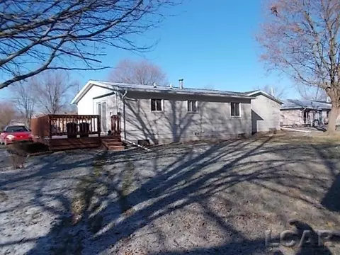 131 Joy, Adrian, MI 49221 photo 18