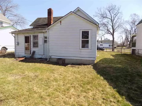 1007 Saint Clair, Algonac, MI 48001 photo 2