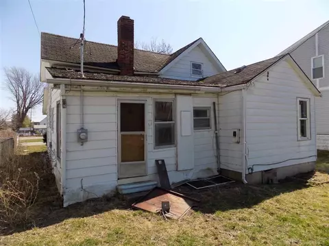 1007 Saint Clair, Algonac, MI 48001 photo 4