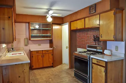 1013 Dingwall, Owosso, MI 48867 photo 3