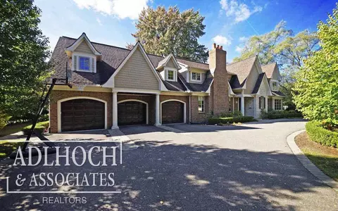 191 Lothrop, Grosse Pointe Farms, MI 48236 photo 3