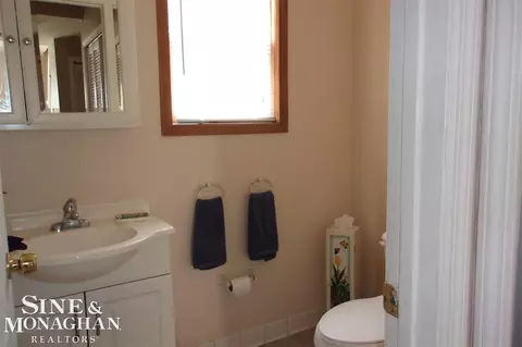 165 Kenyon, Algonac, MI 48001 photo 22