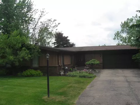4868 Apache, Owosso, MI 48867 photo 1