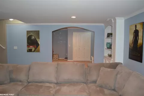 1102 Jefferson, Troy, MI 48084 photo 32