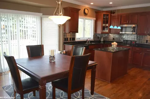 1102 Jefferson, Troy, MI 48084 photo 15