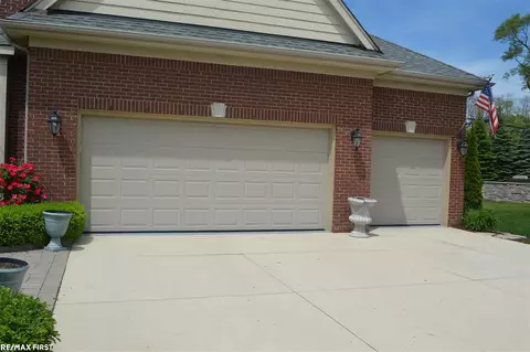 1102 Jefferson, Troy, MI 48084 photo 48