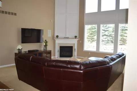 1102 Jefferson, Troy, MI 48084 photo 18