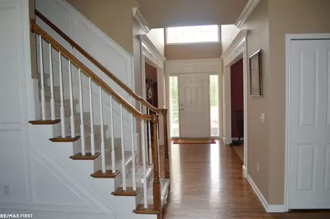 1102 Jefferson, Troy, MI 48084 photo 8