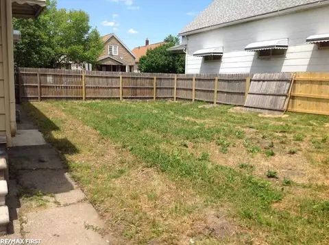 1958 Edwin, Hamtramck, MI 48212 photo 6