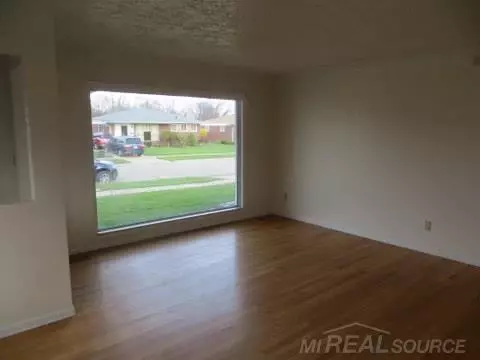 24505 Ridgecroft, Eastpointe, MI 48021 photo 6