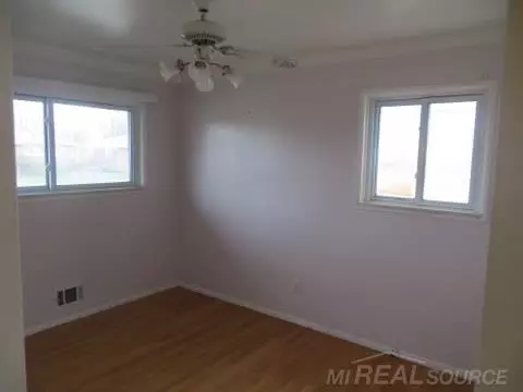 24505 Ridgecroft, Eastpointe, MI 48021 photo 9