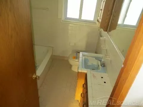 24505 Ridgecroft, Eastpointe, MI 48021 photo 12