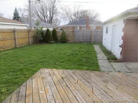 24505 Ridgecroft, Eastpointe, MI 48021 photo 5