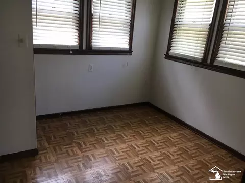 336 Massoit, Clawson, MI 48017 photo 3