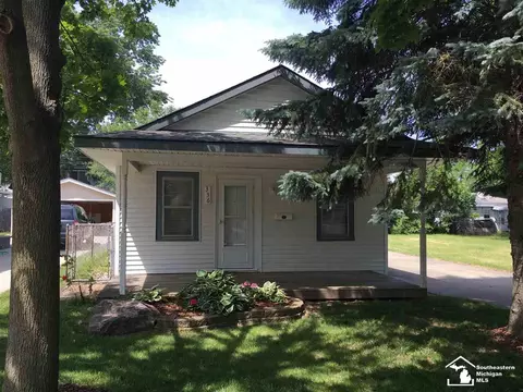 336 Massoit, Clawson, MI 48017 photo 1