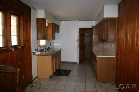 512 E Trl, Jackson, MI 49201 photo 5