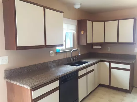 40015 Eagle, Sterling Heights, MI 48310 photo 6