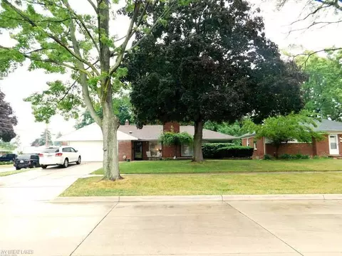 23372 Teppert, Eastpointe, MI 48021 photo 2