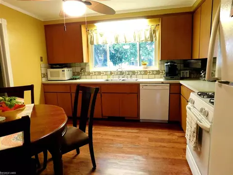 23372 Teppert, Eastpointe, MI 48021 photo 11