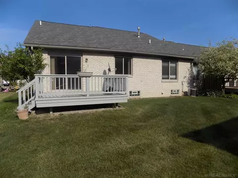 46287 Imperial, Macomb, MI 48044 photo 2