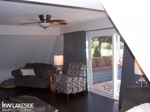 28075 E Duluth, Harrison Township, MI 48045 photo 31