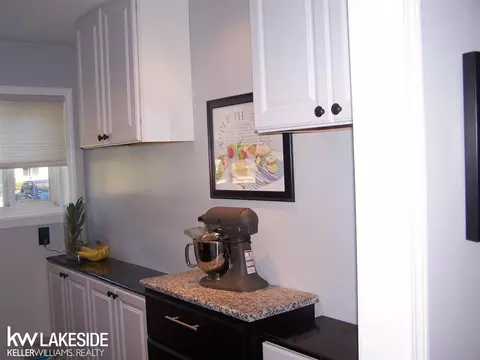 28075 E Duluth, Harrison Township, MI 48045 photo 26