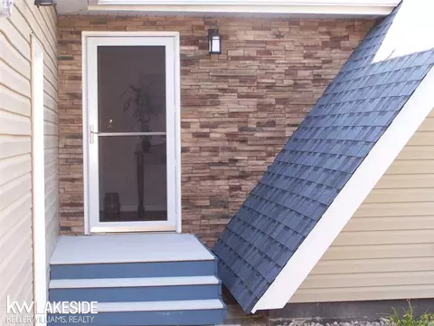 28075 E Duluth, Harrison Township, MI 48045 photo 5