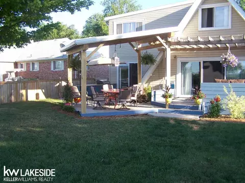 28075 E Duluth, Harrison Township, MI 48045 photo 11