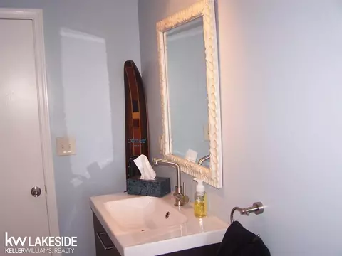 28075 E Duluth, Harrison Township, MI 48045 photo 40