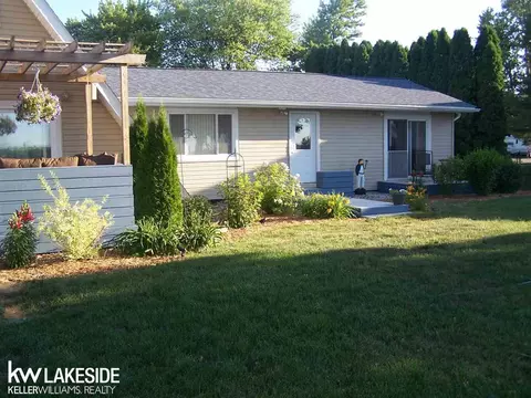 28075 E Duluth, Harrison Township, MI 48045 photo 10