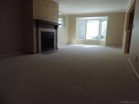 15490 Roxbury, Macomb, MI 48044 photo 6