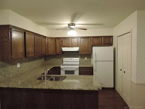 15490 Roxbury, Macomb, MI 48044 photo 10
