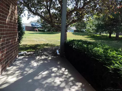 15490 Roxbury, Macomb, MI 48044 photo 37
