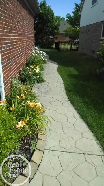 20115 Balmoral, Macomb, MI 48044 photo 33
