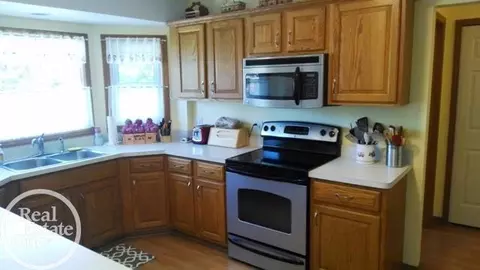 20115 Balmoral, Macomb, MI 48044 photo 9